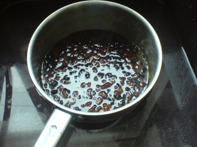Boiled fruit mixture