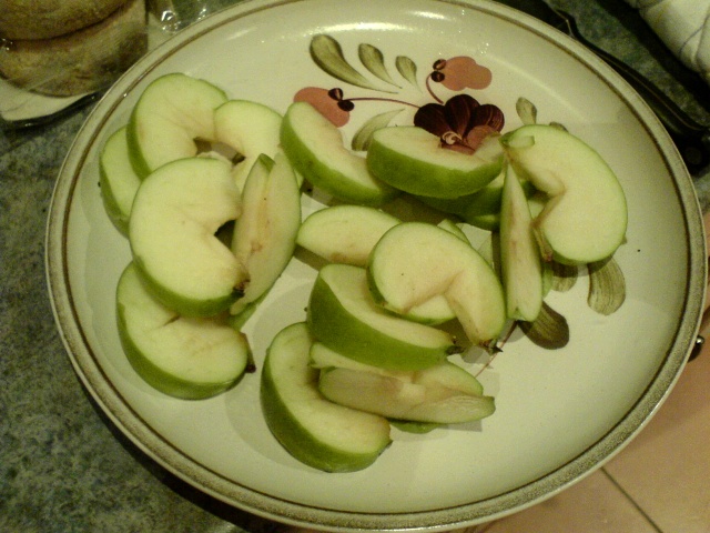 Sliced apples