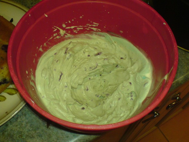 Blueberry cream