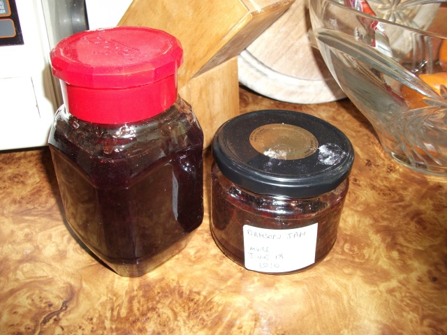 Damson jam